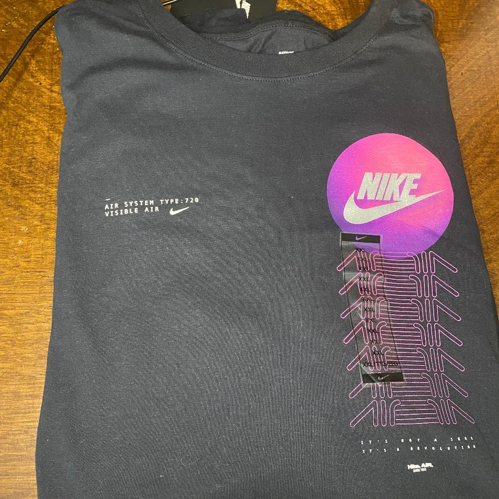 NWT Colorful Long Sleeve Nike Tee- size XXL